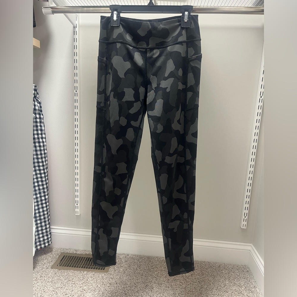 Zella Gray Camouflage Leggings